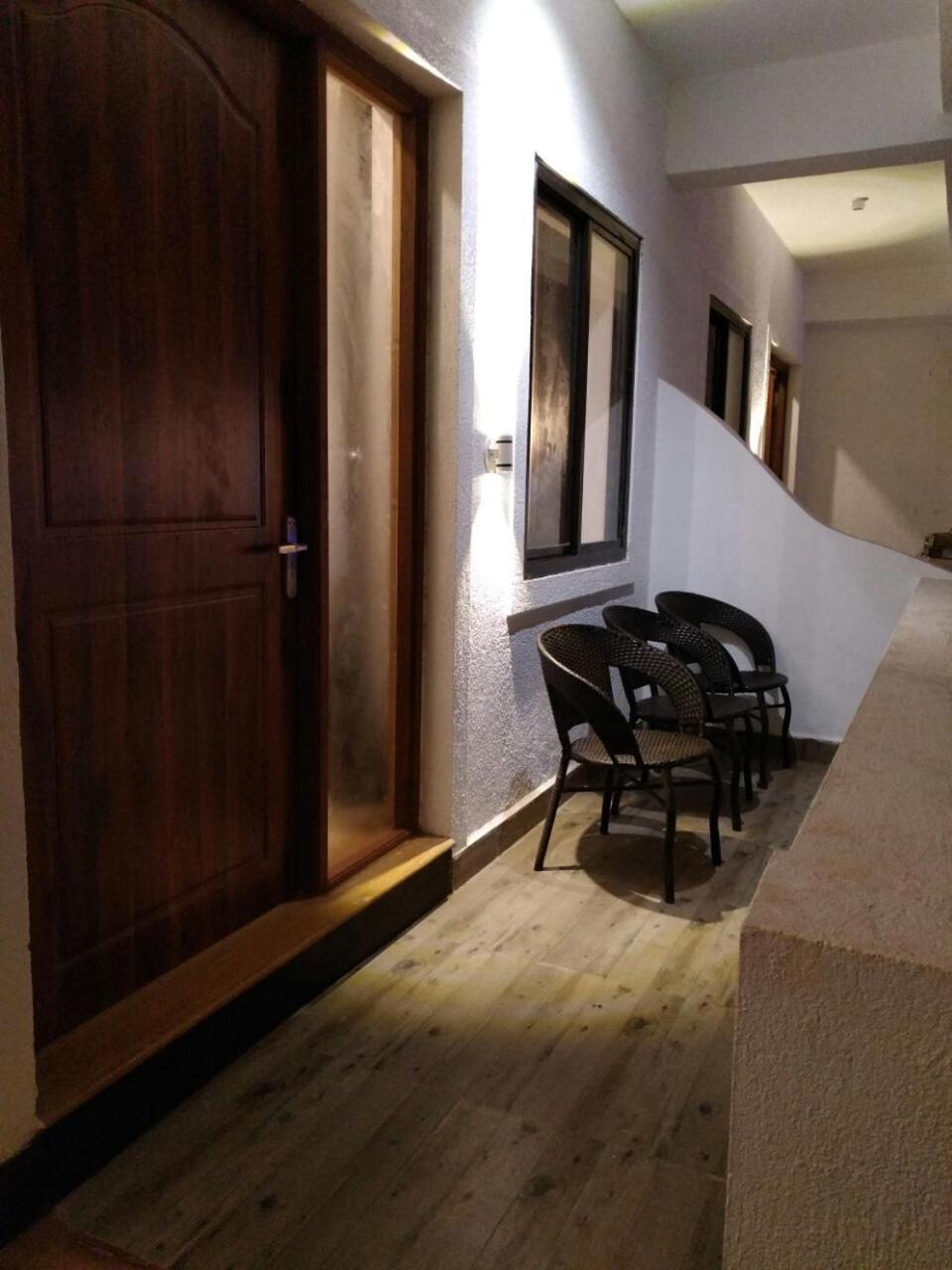 ホテル Wtf My House バガ エクステリア 写真